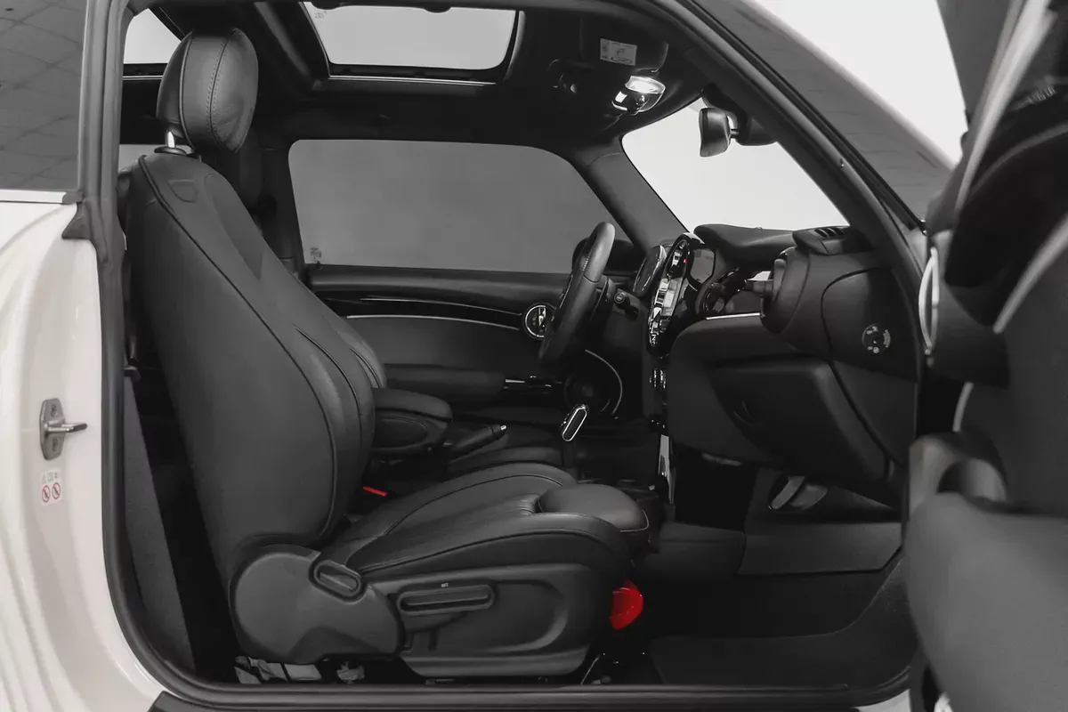 1,678 AED / 60 month | 0% DP | 2023 Mini Cooper S Coupe / Full Mini Service History-7-7