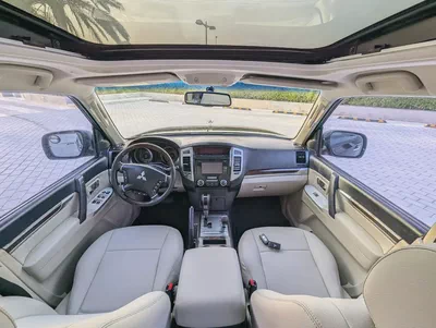 MITSUBISHI PAJERO 2016 GLS TOP FULL OPTION GCC V6 3.5L IN EXCELLENT CONDITION-2