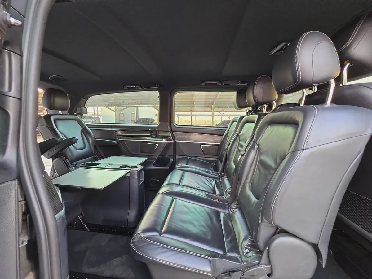 Mercedes-Benz Viano Trend 2022 GCC Specs - Excellent Condition-11-11