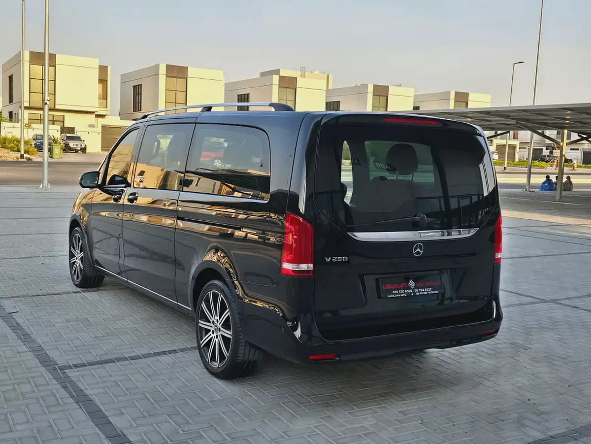 Mercedes-Benz Viano Trend 2022 GCC Specs - Excellent Condition-6-6