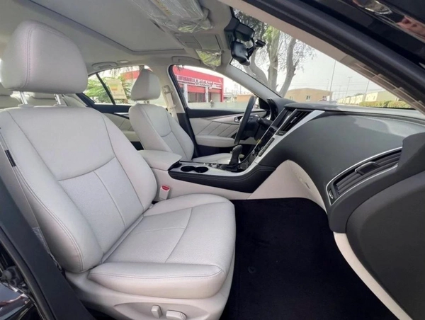 Infiniti Q50 Luxe 3.0L