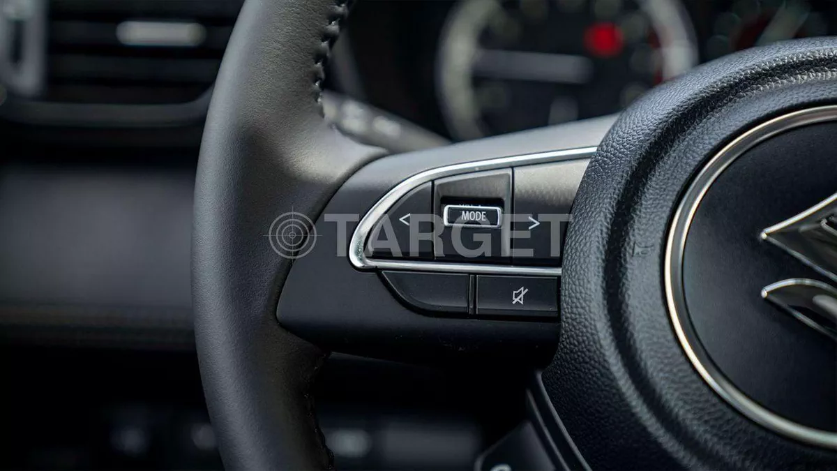 Suzuki Grand Vitara GLX 1.5 PETROL FULL OPTION-9-0