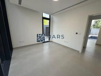 Prestigious Community – Masaar Villas with Elegant Emirati Design. Robinia, Masaar With pool-12