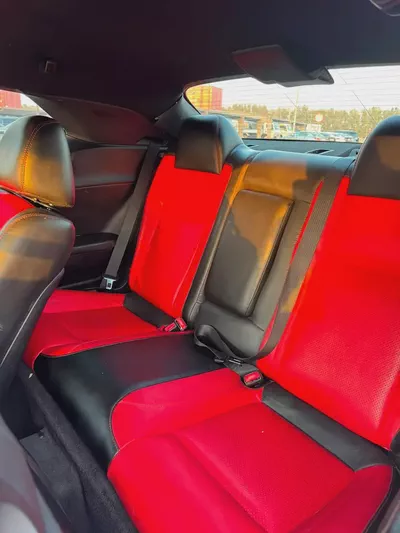 دودج شالنجر sxt V6 بحالة جيدة جاهزة لتسجيل والاستخدام-7