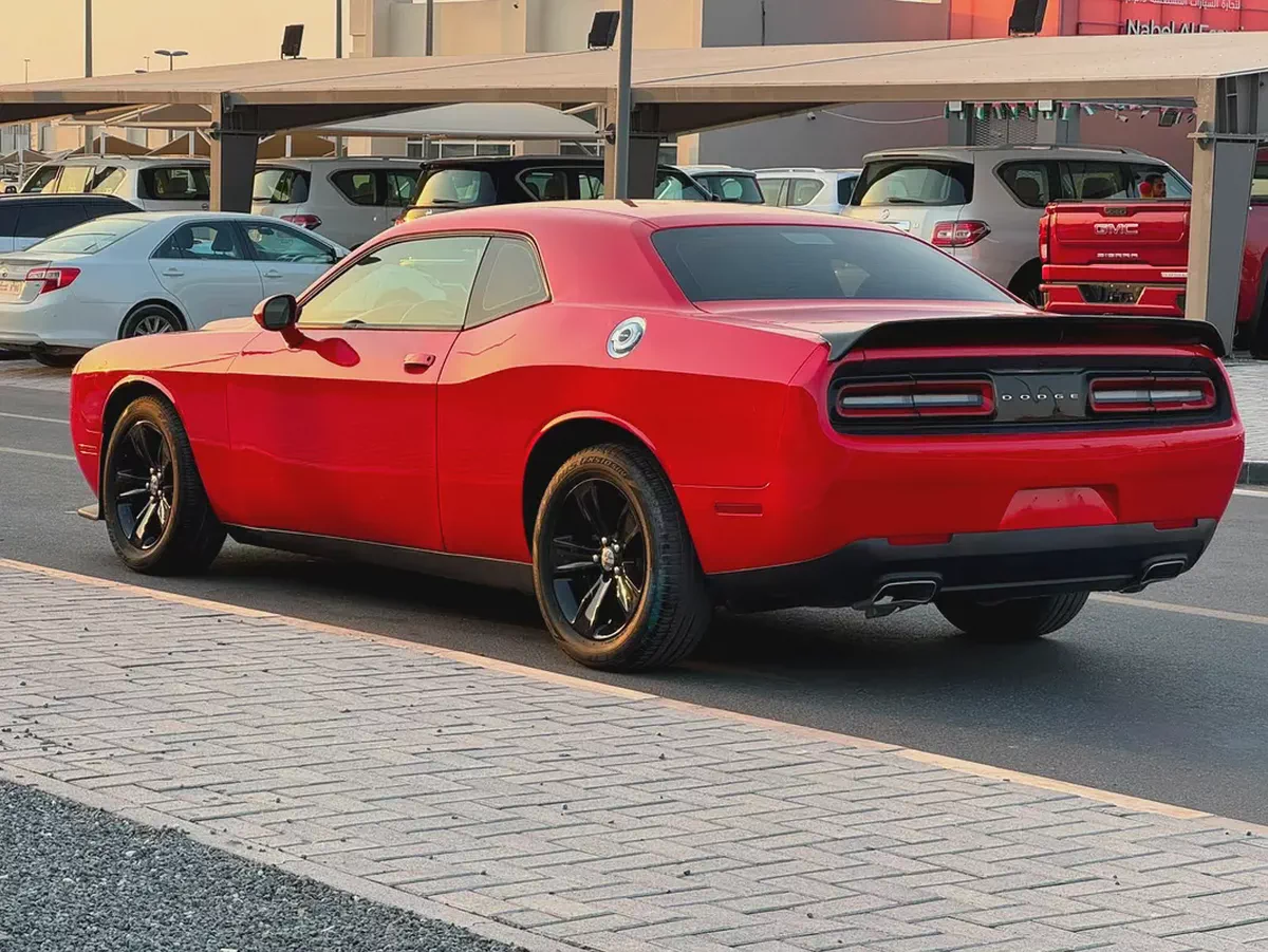 دودج شالنجر sxt V6 بحالة جيدة جاهزة لتسجيل والاستخدام-5-5
