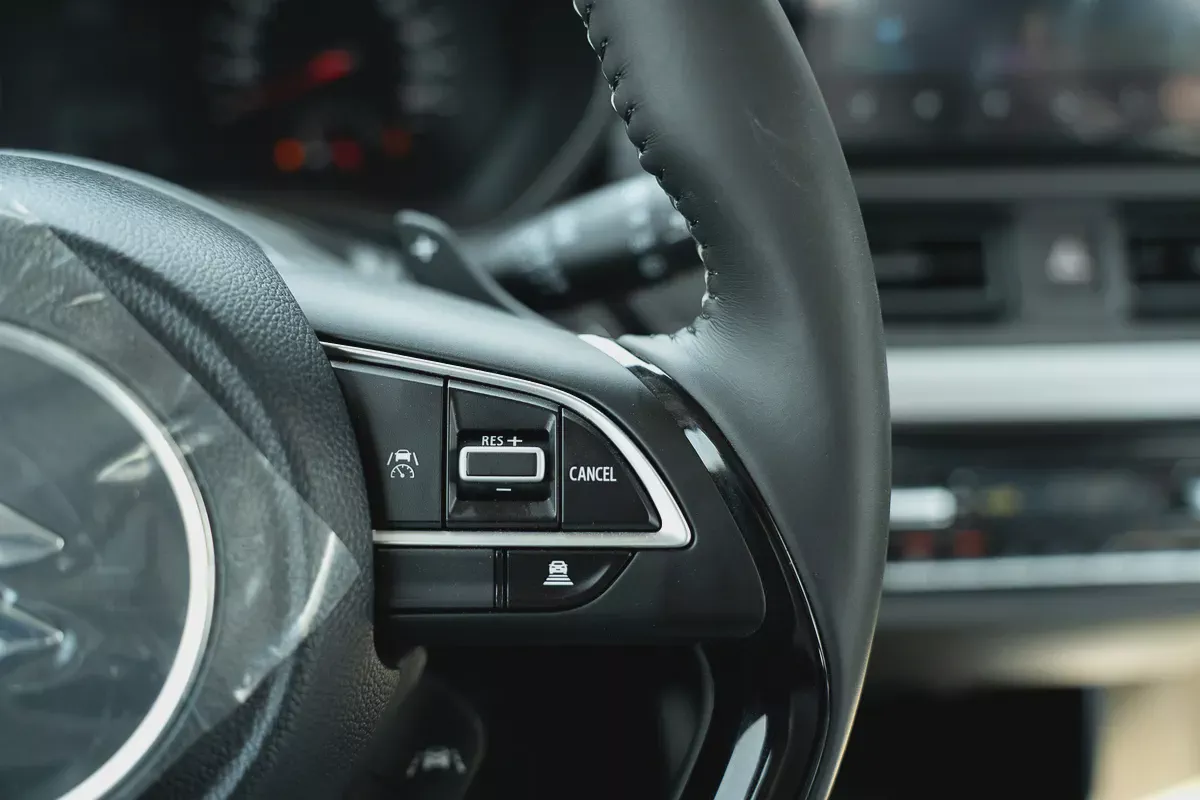 Brand New 2026 Suzuki Swift GLX RADAR| GCC Specs | Fuel Efficient & Modern-13-13