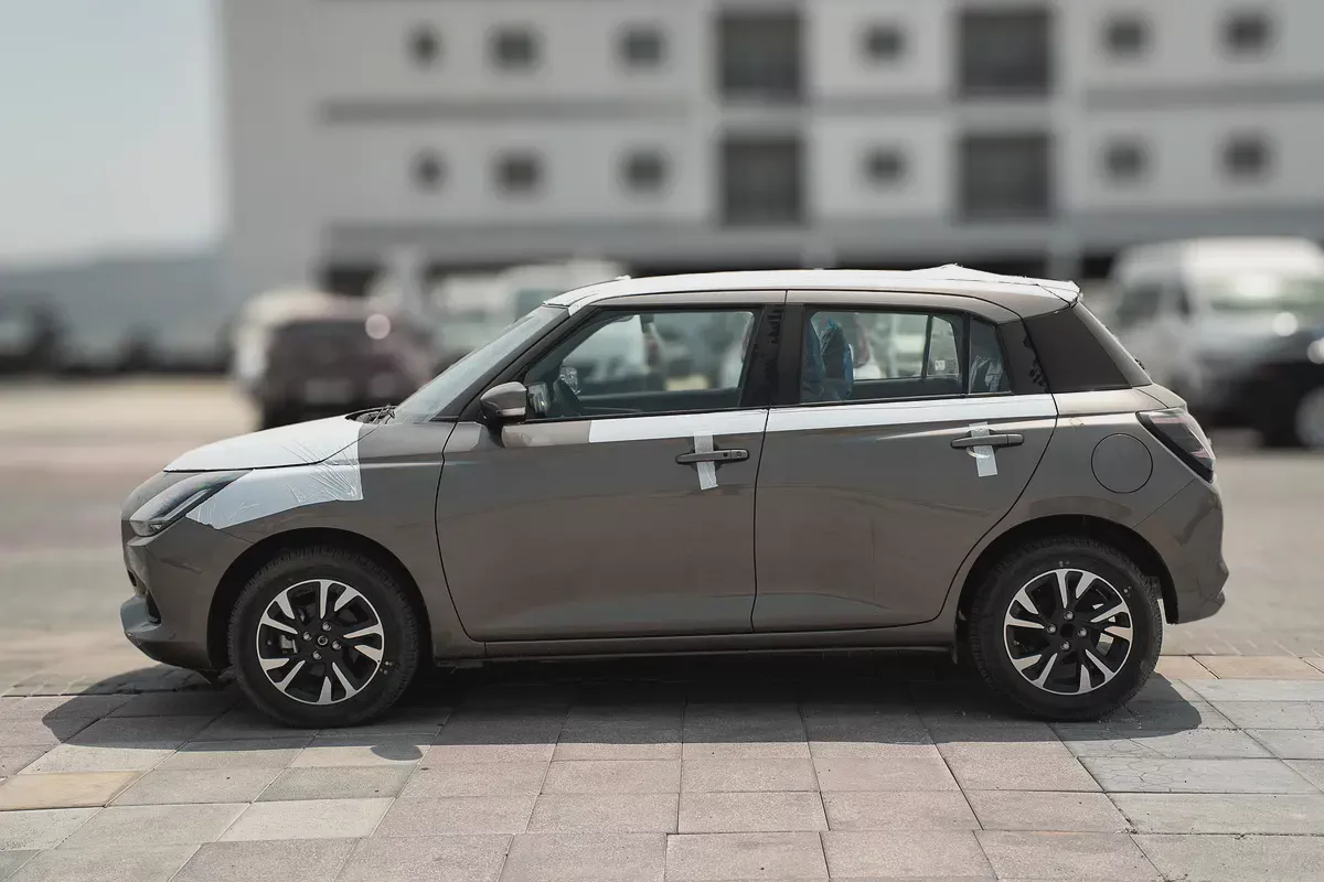 Brand New 2026 Suzuki Swift GLX RADAR| GCC Specs | Fuel Efficient & Modern-5-5