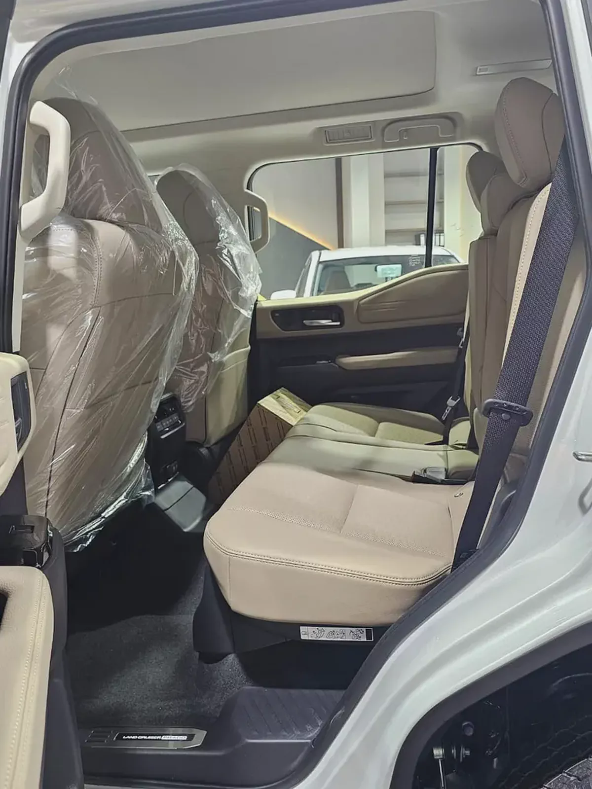 Brand New 2026 Toyota Prado VXL3 GCC Specs Top of the Range تويوتا برادو في اكس ال 3 بنزين فل 2.4-10-10