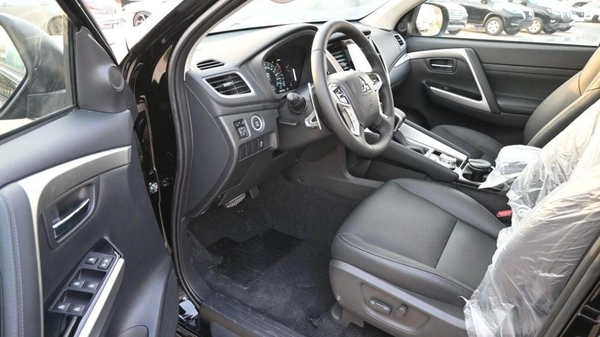 Mitsubishi Pajero Sport Pajero sport 2.4 deisel automatic