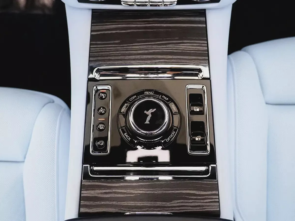 17,344 AED / 60 month’s | 0% DP | 2021 Rolls Royce Ghost / Full-Service History-14-14