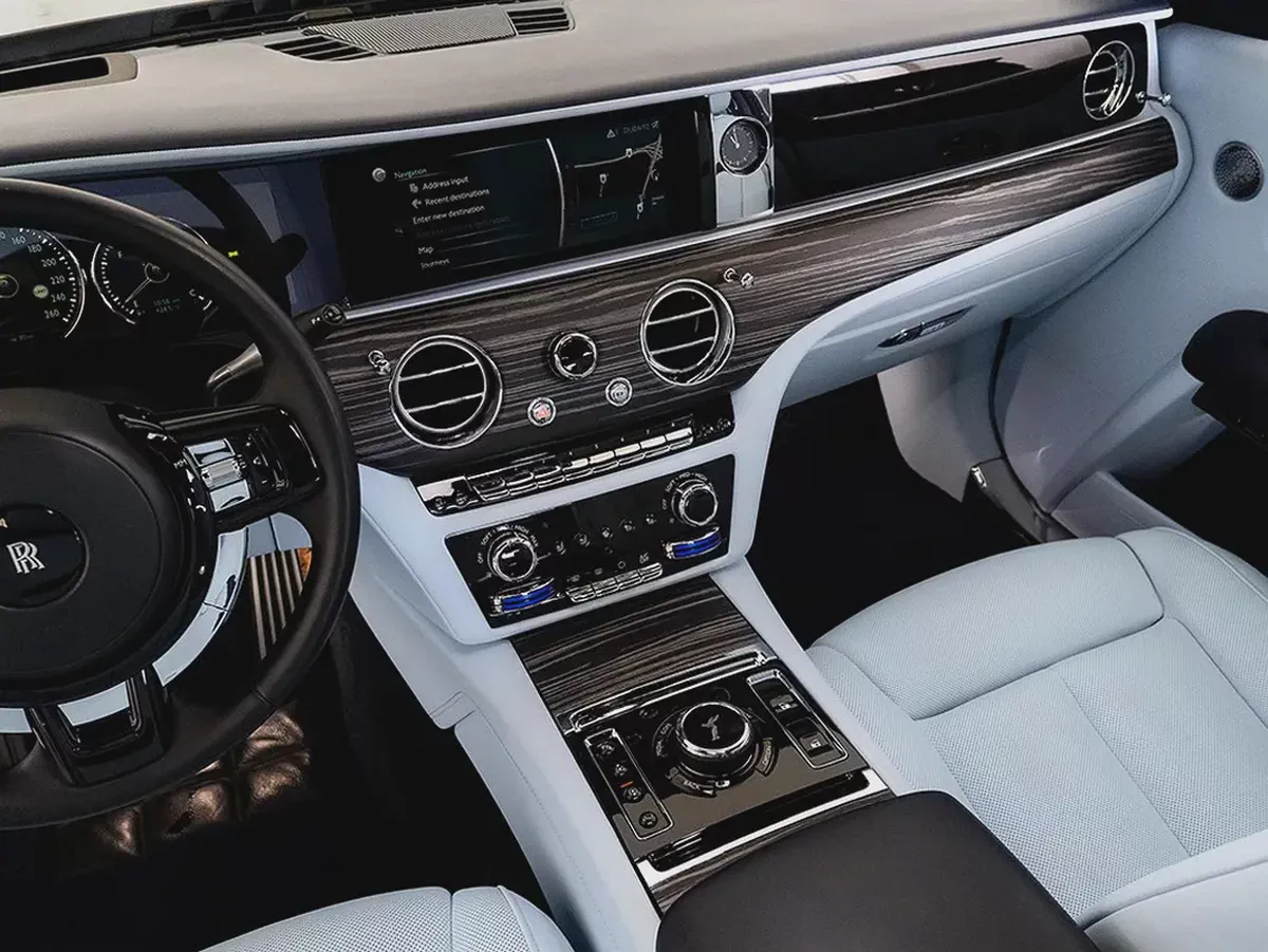 17,344 AED / 60 month’s | 0% DP | 2021 Rolls Royce Ghost / Full-Service History-8-8