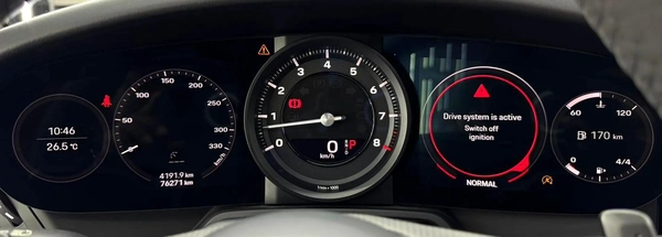 2020 Porsche 911 Carrera | Warranty | Just Been Serviced | Excellent Condition | GCC