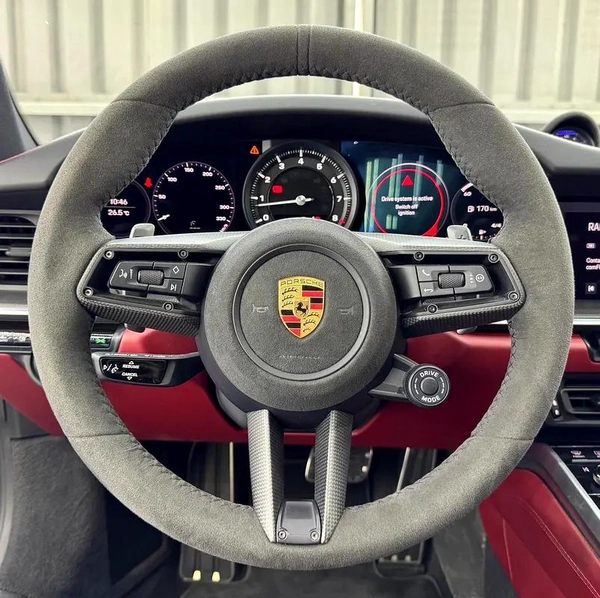 2020 Porsche 911 Carrera | Warranty | Just Been Serviced | Excellent Condition | GCC