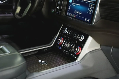 GMC Denali-12