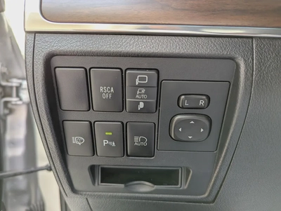 Toyota Land Cruiser VXR Grand Touring 2019 GCC V8 Full Option TOP Very Premium Condition-14