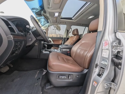 Toyota Land Cruiser VXR Grand Touring 2019 GCC V8 Full Option TOP Very Premium Condition-6