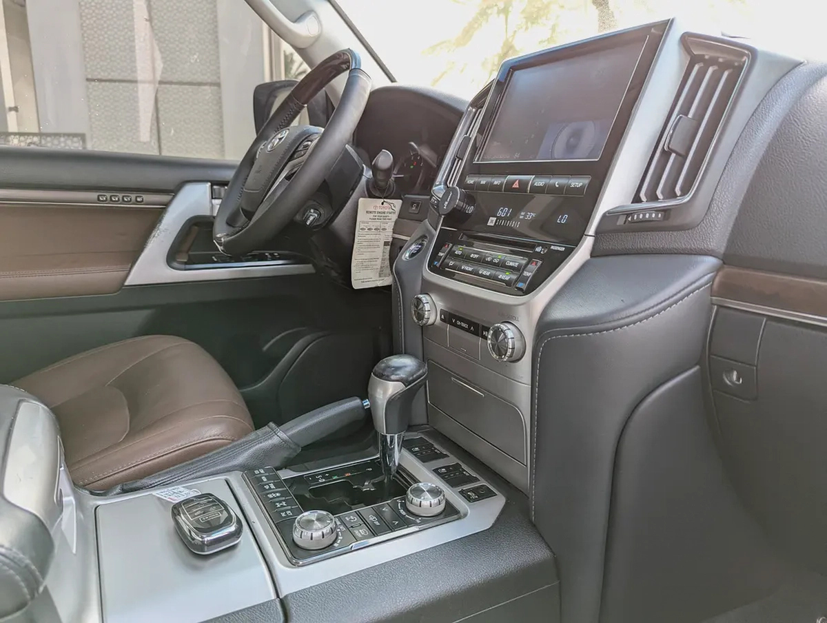 Toyota Land Cruiser VXR Grand Touring 2019 GCC V8 Full Option TOP Very Premium Condition
