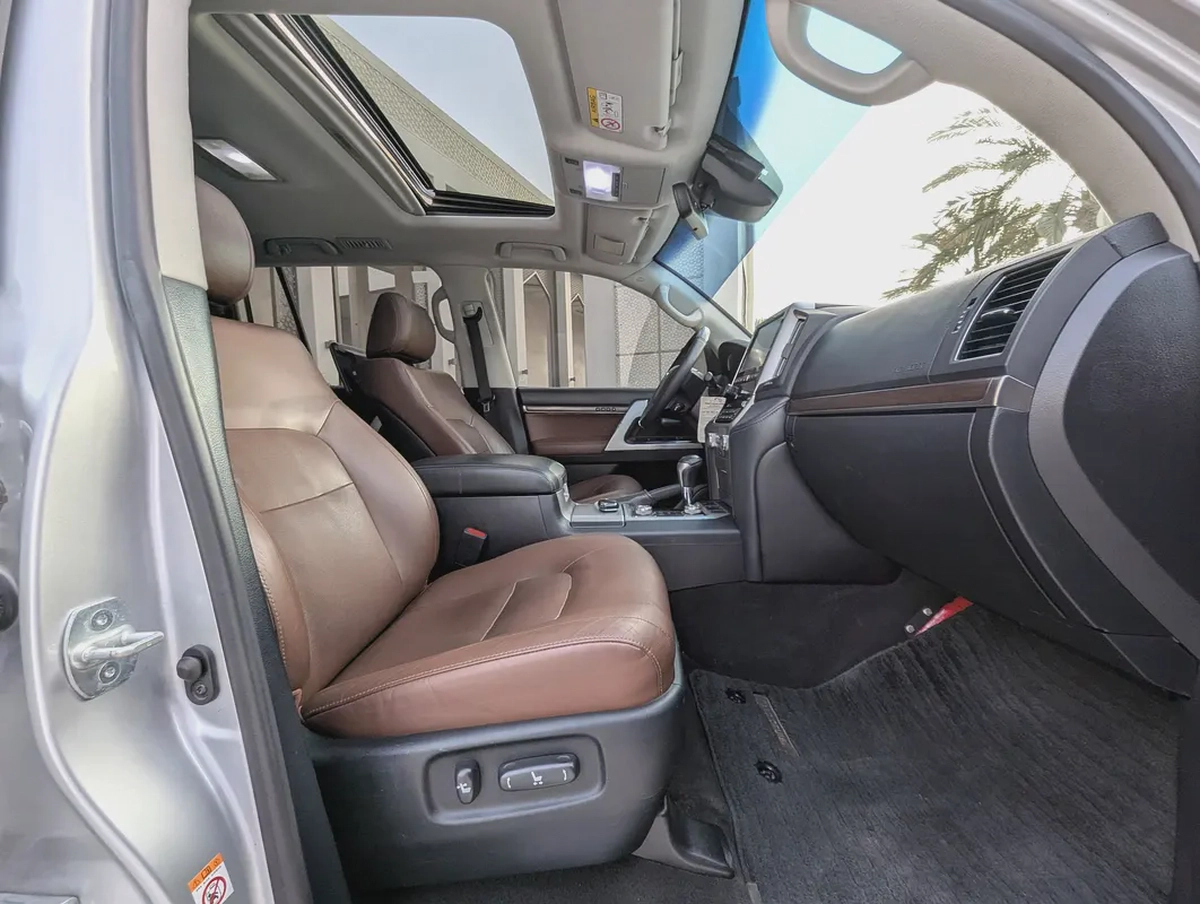 Toyota Land Cruiser VXR Grand Touring 2019 GCC V8 Full Option TOP Very Premium Condition