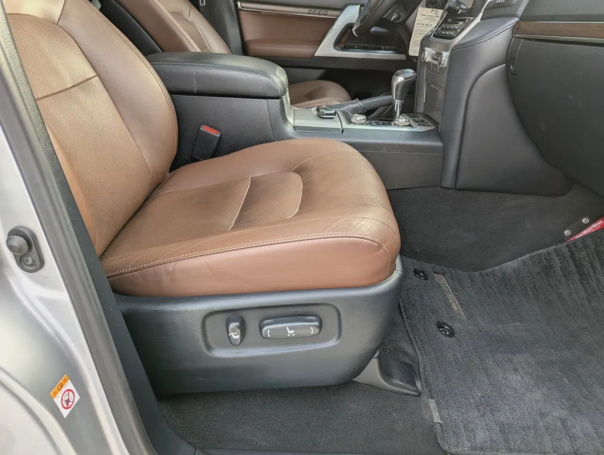 Toyota Land Cruiser VXR Grand Touring 2019 GCC V8 Full Option TOP Very Premium Condition