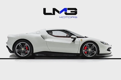 296 GTB | FRONTLIFT | TWO TONE INTERIOR | ENGINE COVERS IN CARBON FIBRE | MATTE GREY WHEELS-2