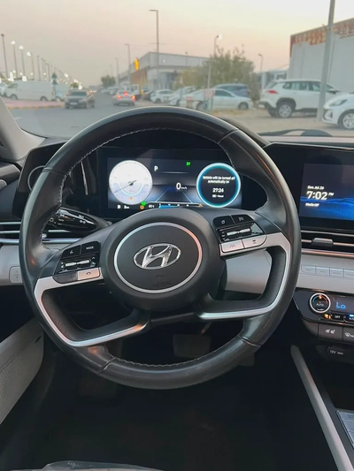 2023 Hyundai Elantra Limited | American Specs | Top Tier Trim-19