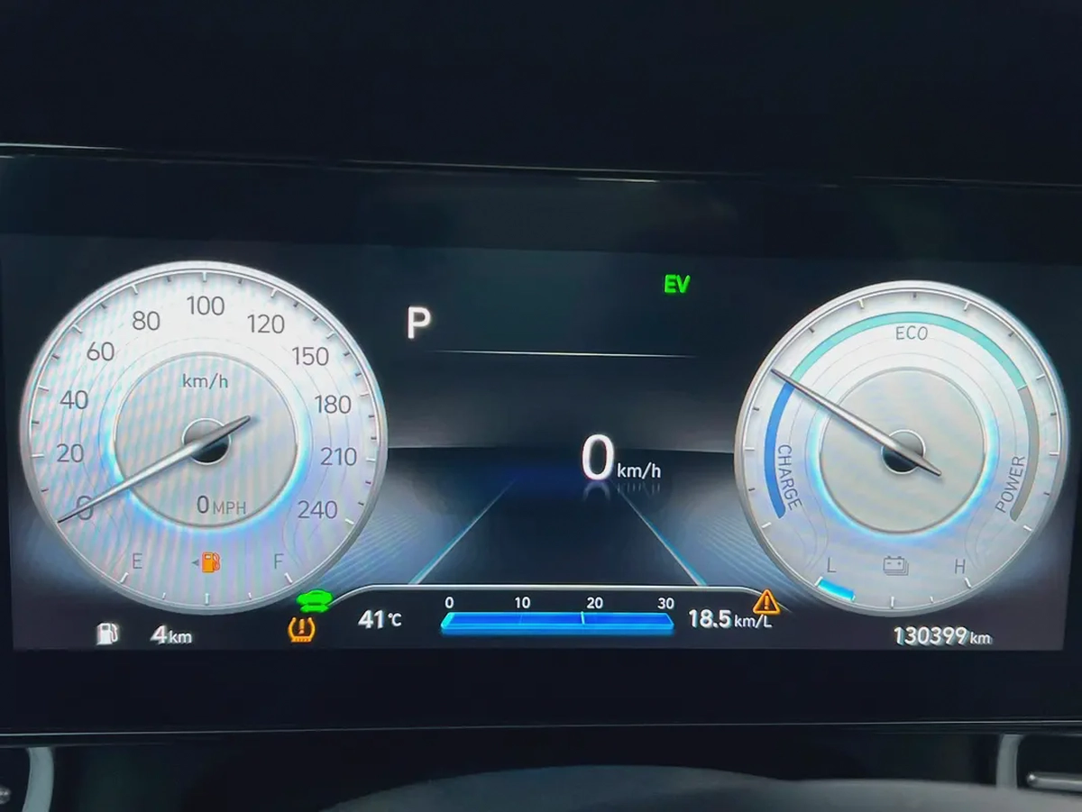 2023 Hyundai Elantra Limited | American Specs | Top Tier Trim-18-18