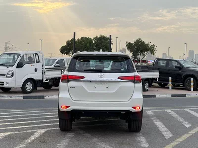 Toyota Fortuner EXR 2019 Toyota Fortuner 2.7L V4 -AWD 4x4 GCC - Rear CAM & Sensor - Cruise Control-5