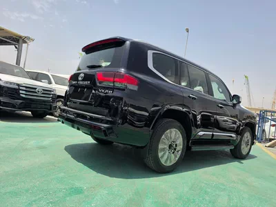 Toyota Land Cruiser LC300 VXR Plus 4.0 2026 | Black / Black-3
