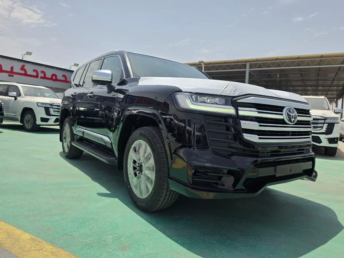Toyota Land Cruiser LC300 VXR Plus 4.0 2026 | Black / Black-9-9