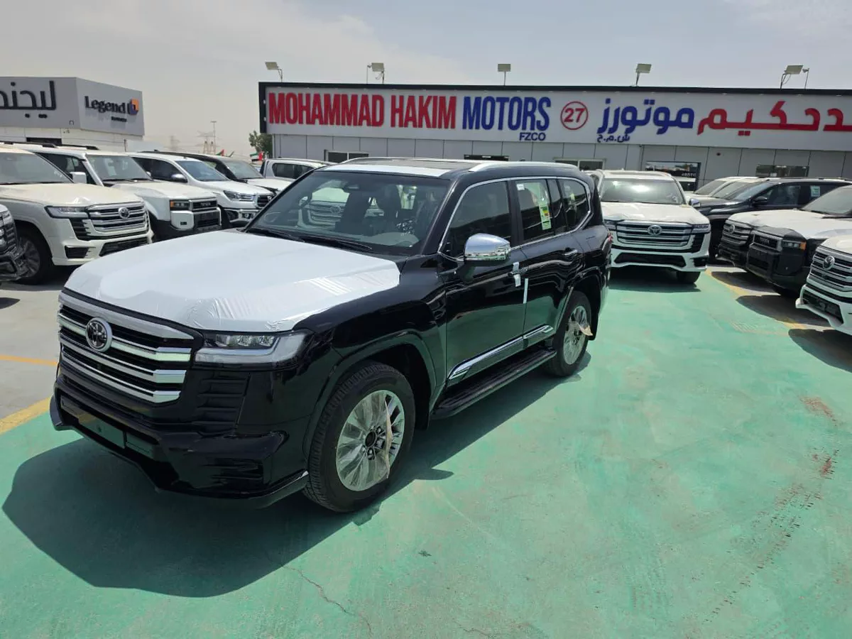 Toyota Land Cruiser LC300 VXR Plus 4.0 2026 | Black / Black