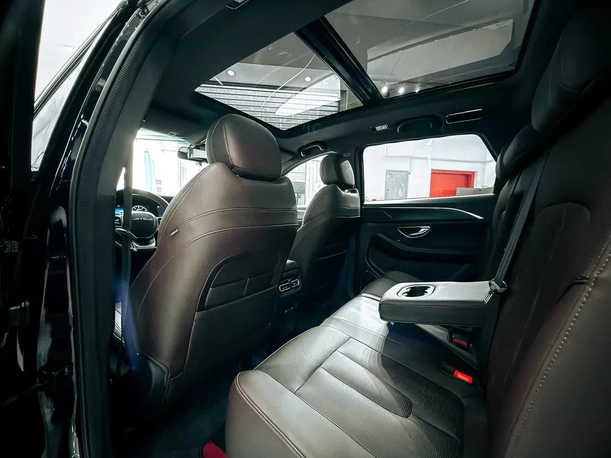 2024 Jetour X90 Plus 2.0T Luxury V4 // EMI Starts from 1,450 AED-3-3