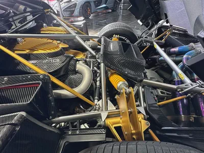 Pagani Huayra, GCC, 1 of 100 in the world, amazing specs, beautiful color combination, New tyres.-9
