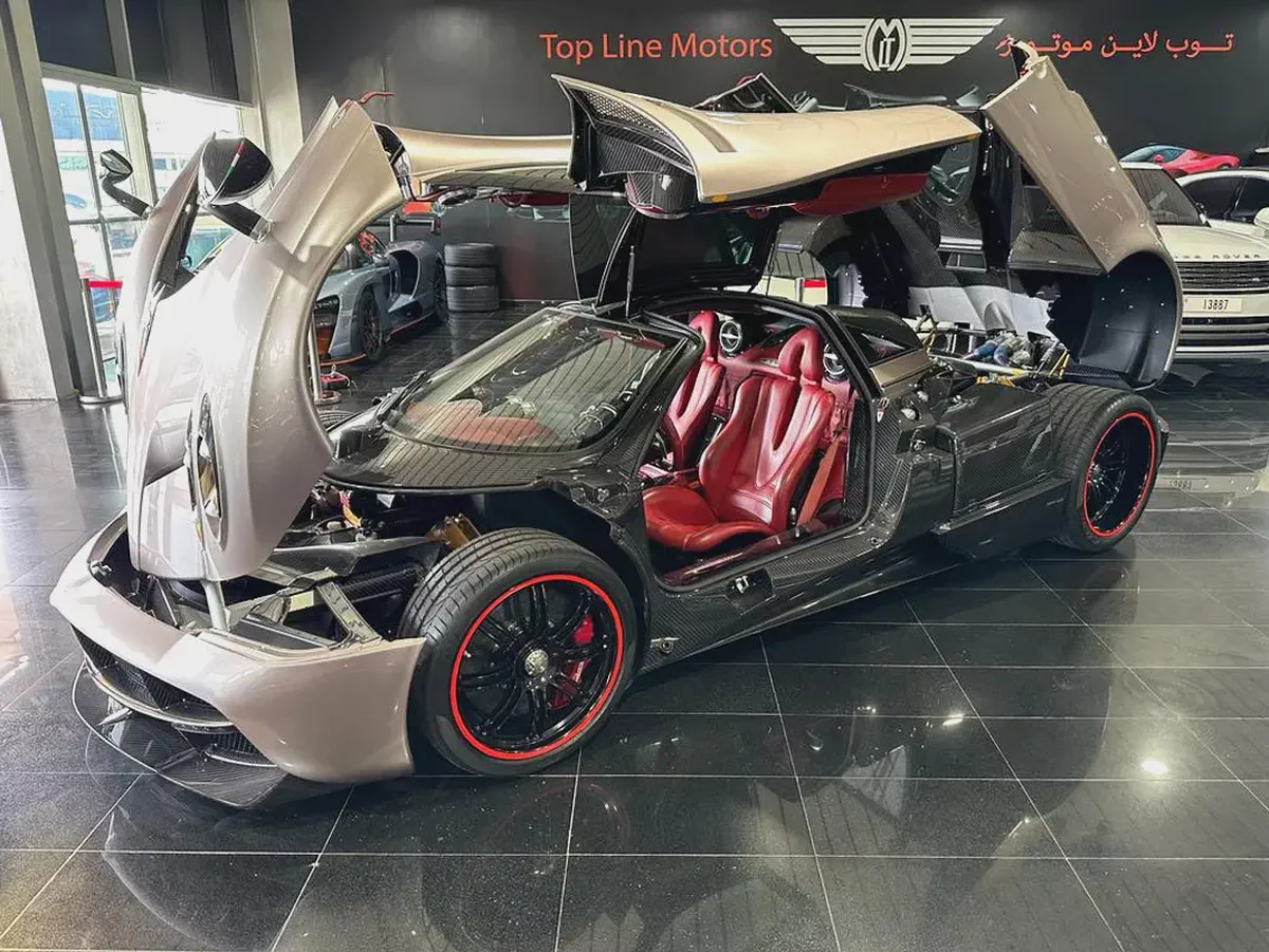 Pagani Huayra, GCC, 1 of 100 in the world, amazing specs, beautiful color combination, New tyres.