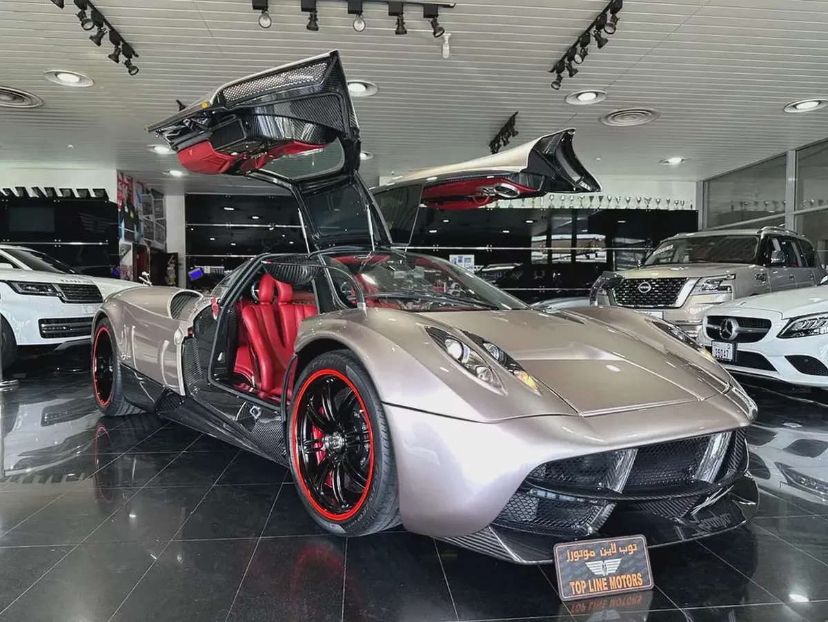 Pagani Huayra, GCC, 1 of 100 in the world, amazing specs, beautiful color combination, New tyres.-1-1