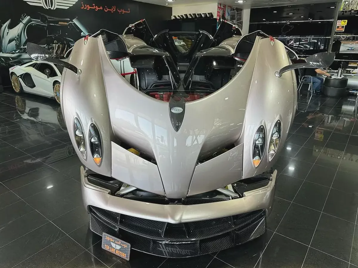 Pagani Huayra, GCC, 1 of 100 in the world, amazing specs, beautiful color combination, New tyres.-4-4