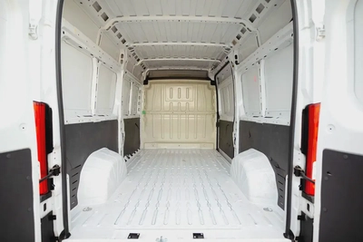 Peugeot Boxer L2H2 Delivery Van | GCC Specs | Ref#P22140-6