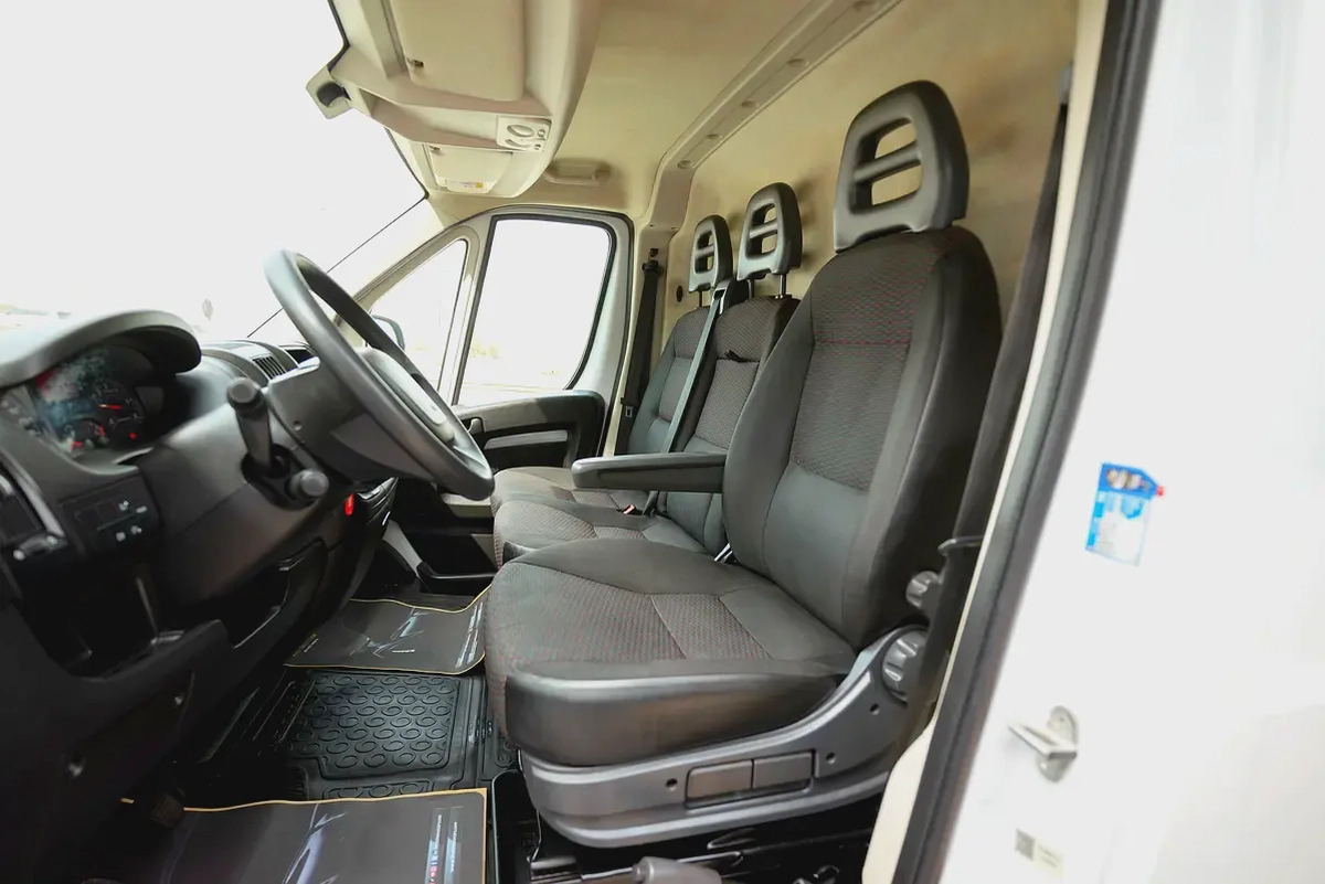 Peugeot Boxer L2H2 Delivery Van | GCC Specs | Ref#P22140-7-7