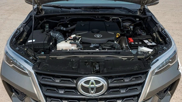 Toyota Fortuner GX2 4X4 Diesel 2.4L