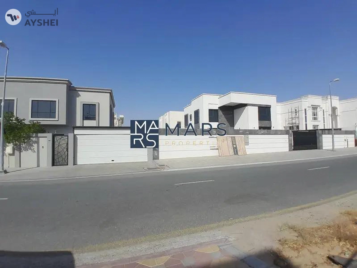 New age in hoshi 4bhk | ready | modern style