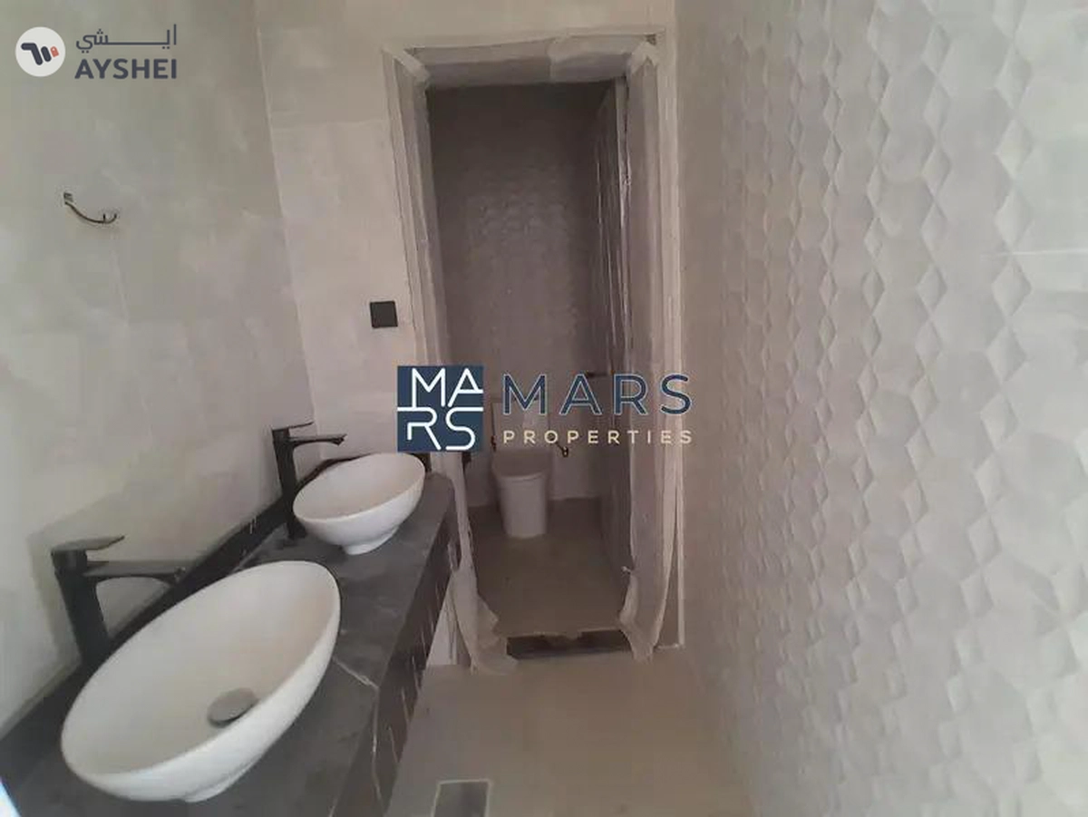New age in hoshi 4bhk | ready | modern style