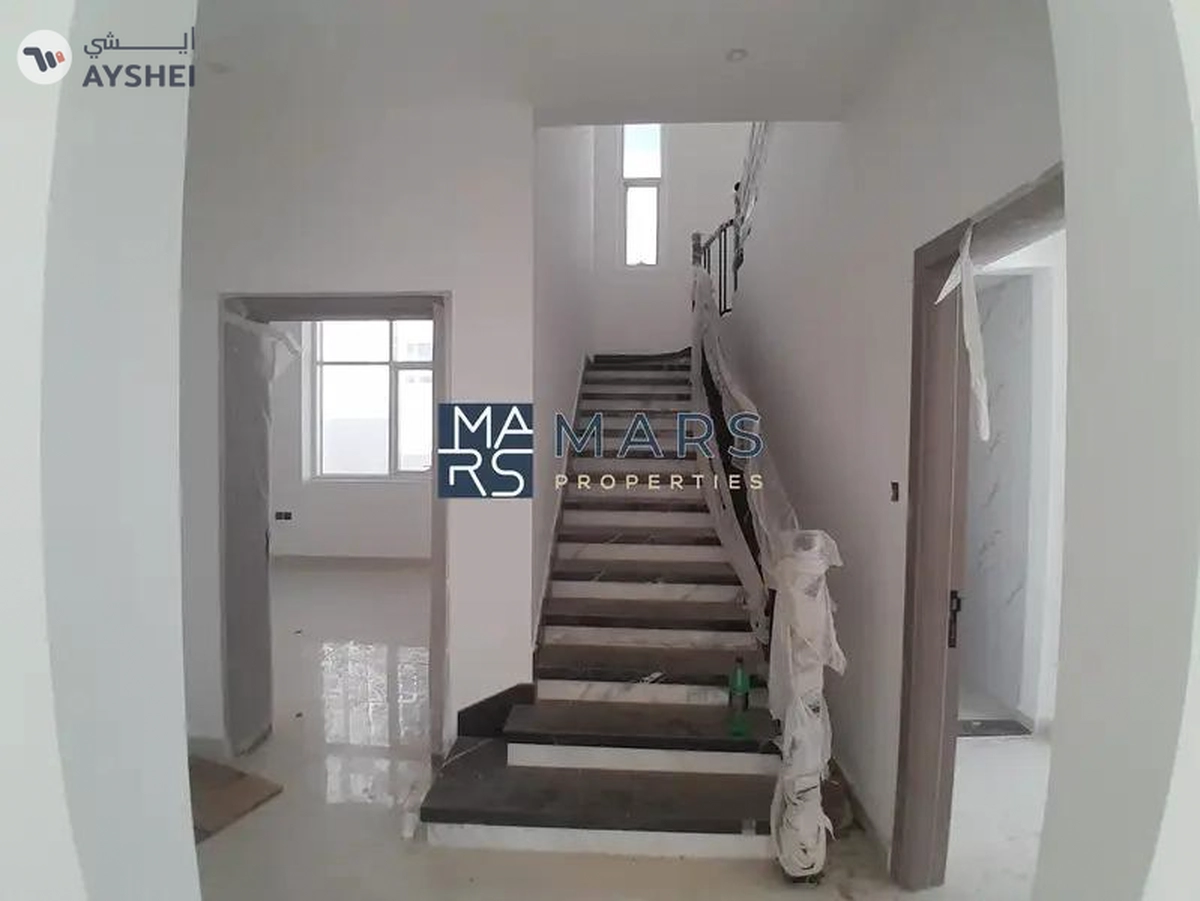 New age in hoshi 4bhk | ready | modern style