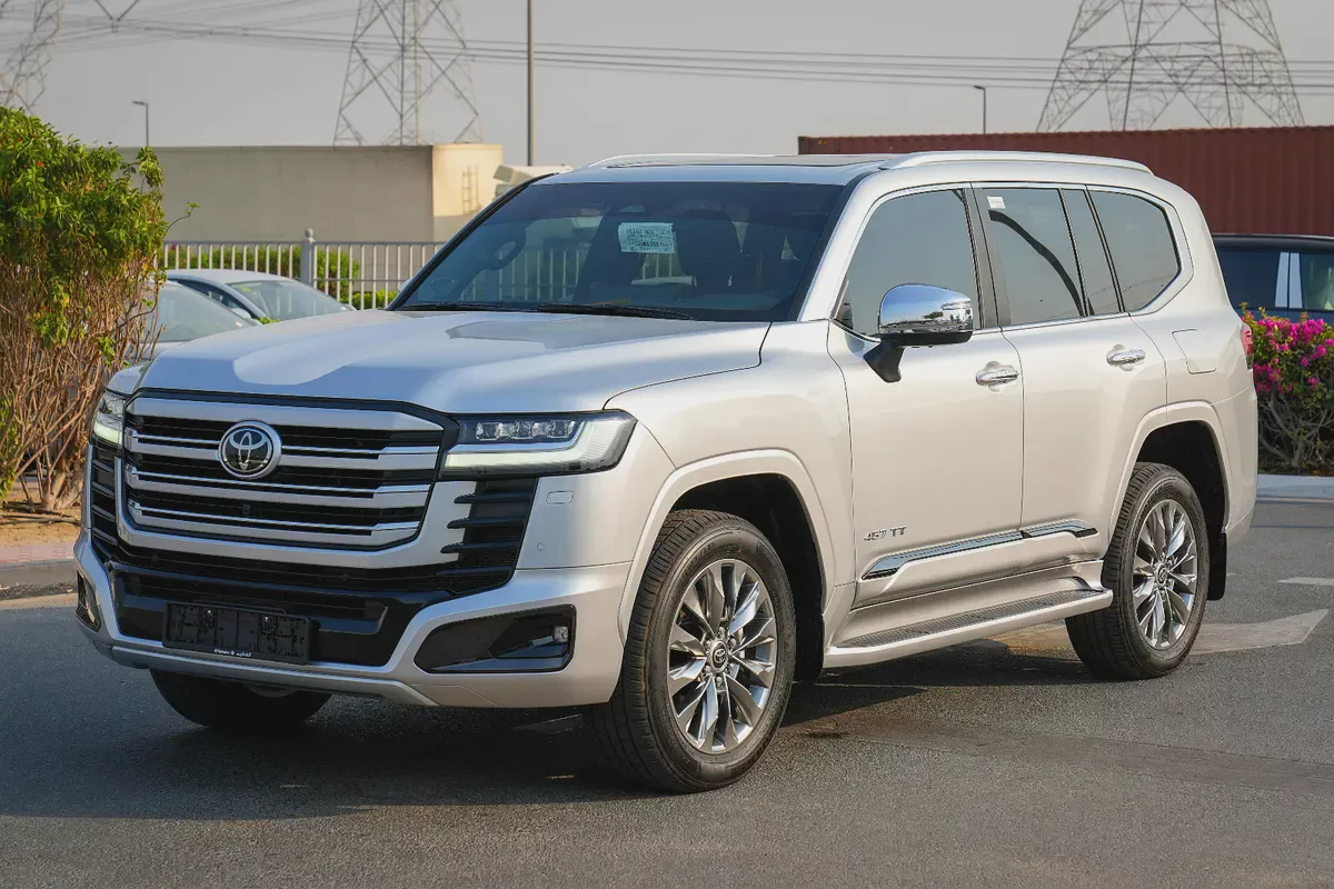 READY CAR!! TOYOTA LAND CRUISER HYBRID 3.5 VXR TWIN TURBO 2026!! GCC SPECS-2-2