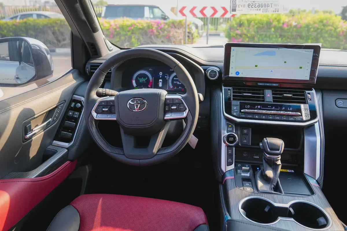 READY CAR!! TOYOTA LAND CRUISER HYBRID 3.5 VXR TWIN TURBO 2026!! GCC SPECS-6-6