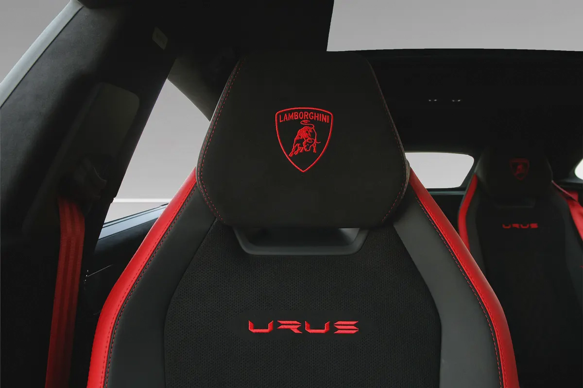 LAMBORGHINI URUS PERFOMANTE - 2024 - FULL CARBON PACK - LOW MILEAGE - FULLY LOADED-11-11