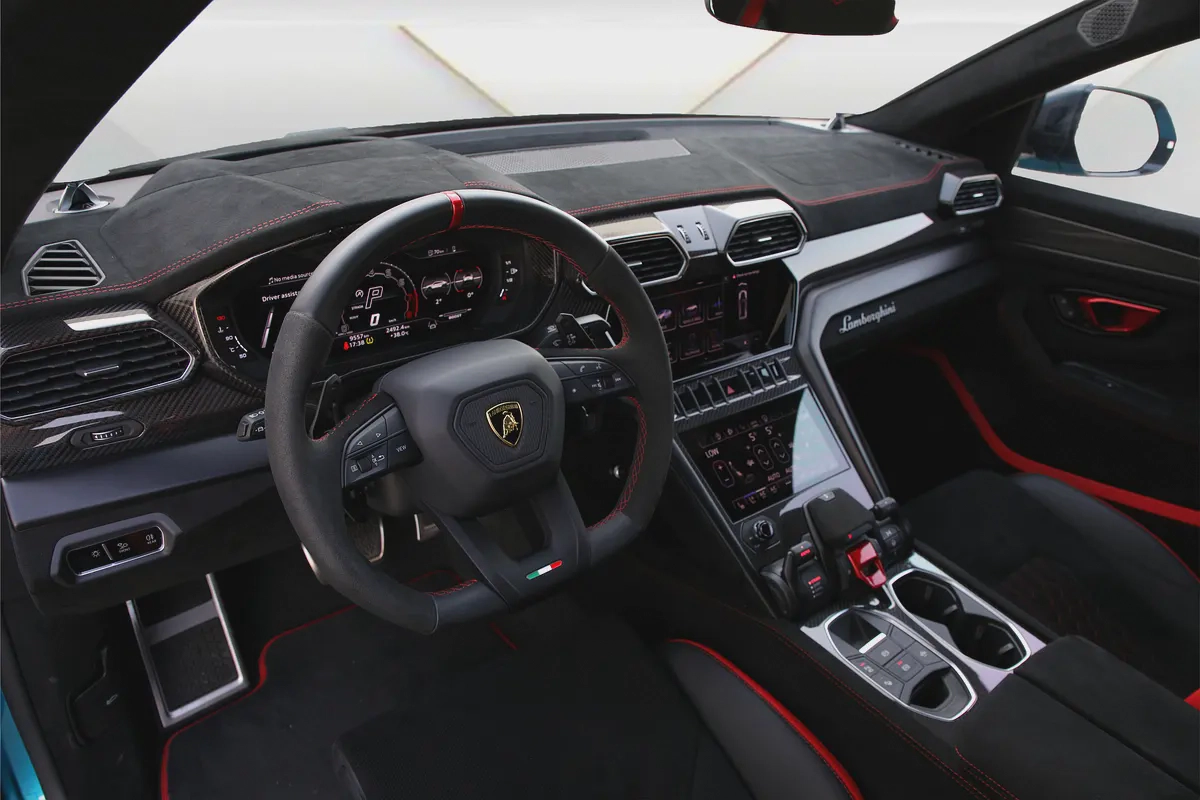 LAMBORGHINI URUS PERFOMANTE - 2024 - FULL CARBON PACK - LOW MILEAGE - FULLY LOADED-8-8