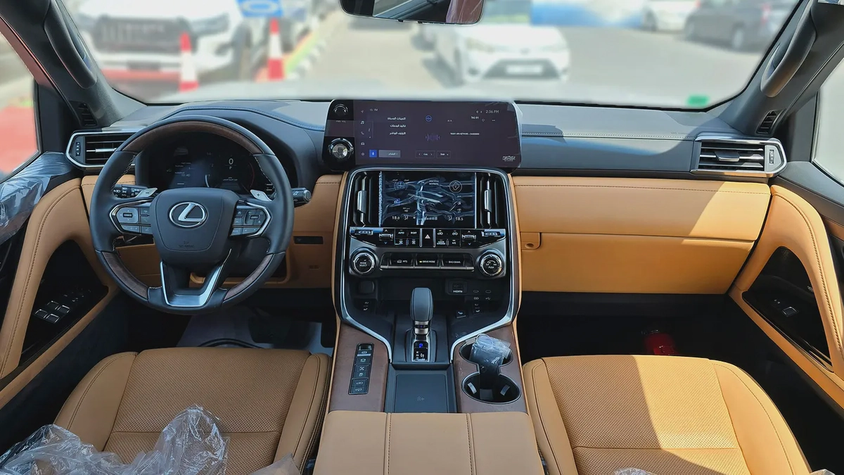 2026 Lexus LX700h Signature 3.5L Twin-Turbo AT Hybrid 07 Seaters With auto parking (Black)-7-7