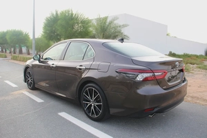 Toyota Camry V6 3.5L GCC! Panorama! We arrange bank loan!