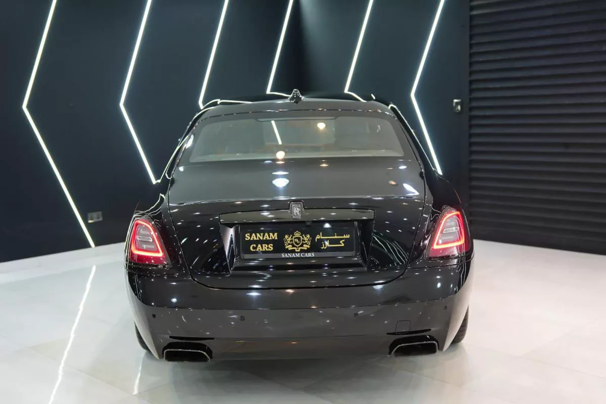 Rolls-Royce Ghost Black Badge-7-7