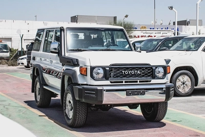Toyota Land Cruiser 4.0L LC76 LX 2026 GCC Specs-0