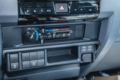 Toyota Land Cruiser 4.0L LC76 LX 2026 GCC Specs-9